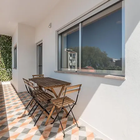 Guestready - Retreat With A Balcony Apartment